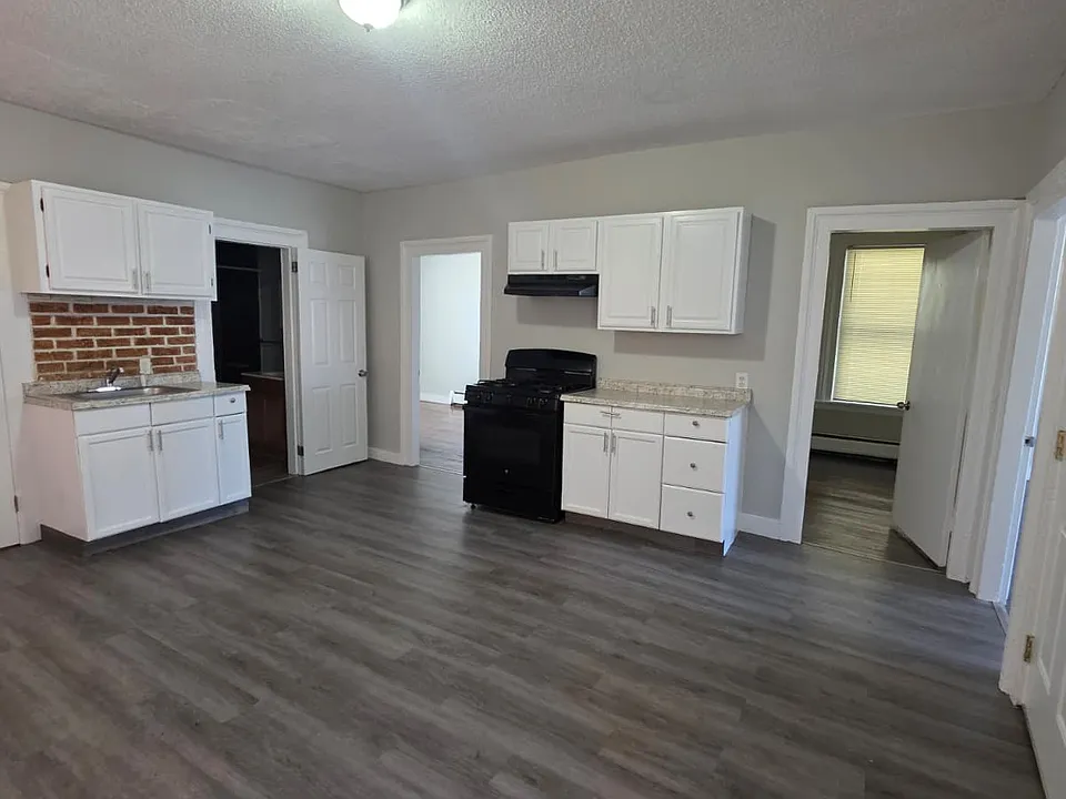wow! a real big kitchen!