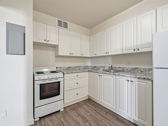 5th image of 50 Jerome Cres #1101