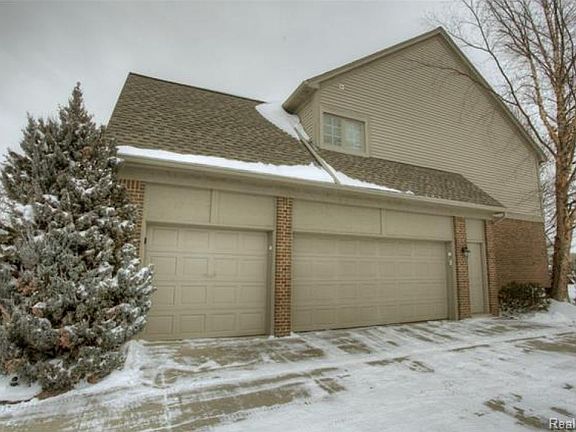 4th image of 47479 Parkgate Ct