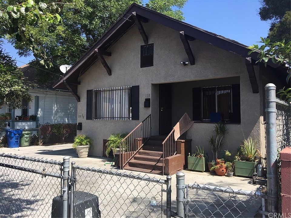 2nd image of 131 E 28th St