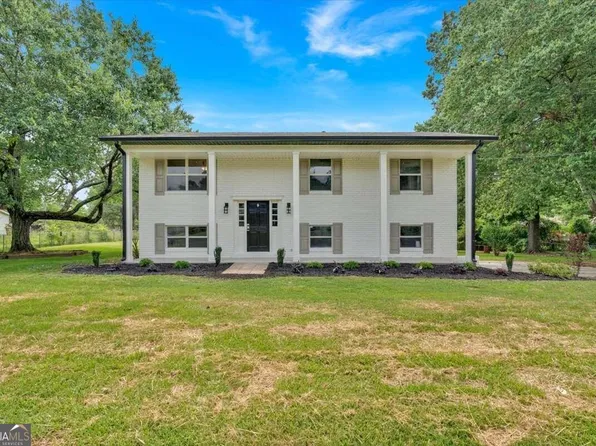 9 Skyland Dr NW, Rome, GA 30165