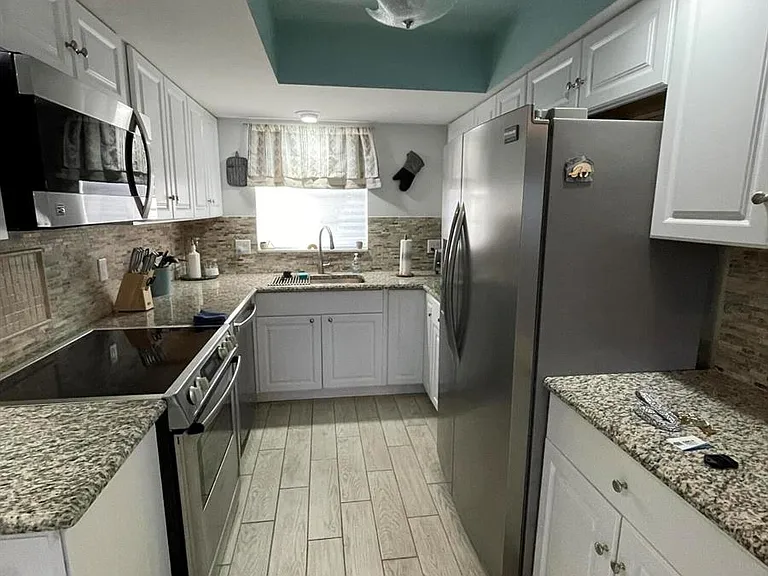 410 Wilma Cir #103 — Photo 10