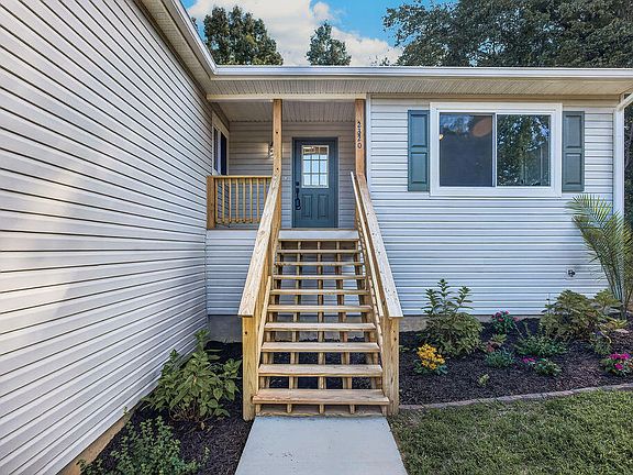 5th image of 2320 Collins Ln
