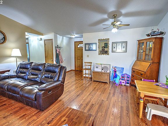 5th image of 7320 NE 61st Ave