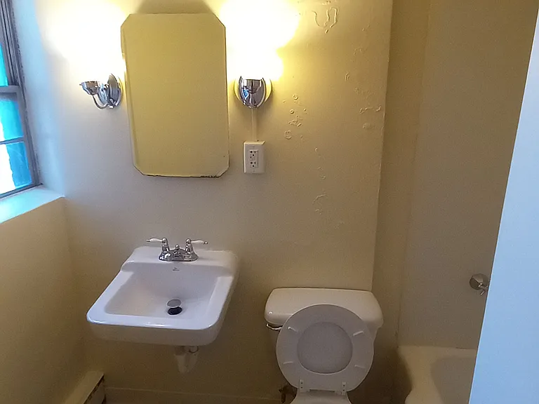 235 Exeter Pl #103 — Photo 9