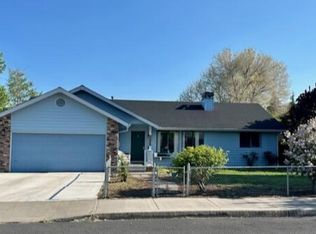 2620 SW Fissure Loop N, Redmond, OR 97756