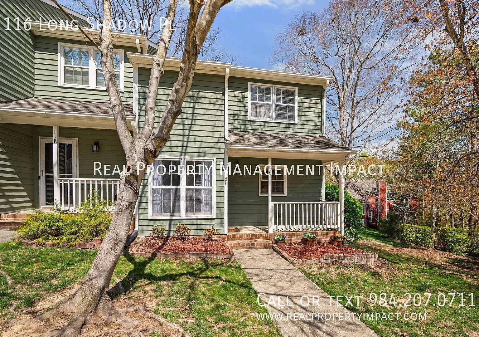 2 Bed, 2.5 Bath End-Unit Townhome in Woodcroft — Photo 2
