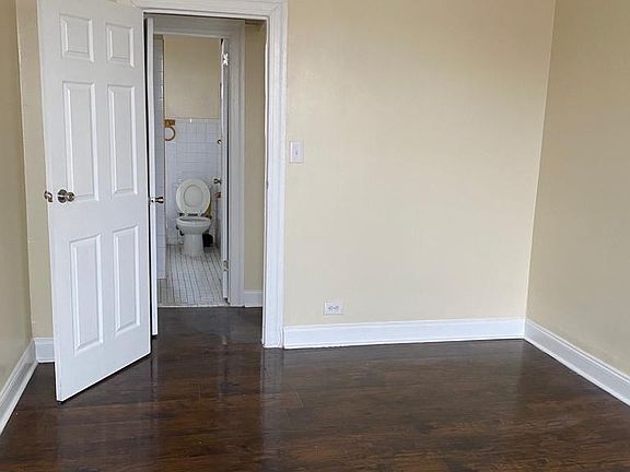 2nd image of 1342 Saint Lawrence Ave #3E