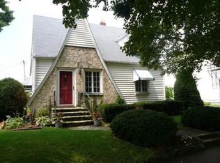 2302 Roosevelt St, Clinton, IA 52732