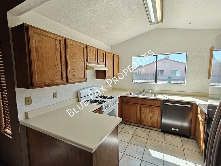 9073 N Tiger Eye Way — Photo 3