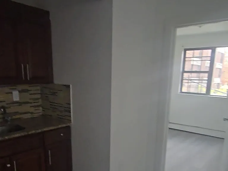 2261 Loring Pl N #1 — Photo 1