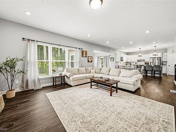 5th image of 7202 Elivia Dr