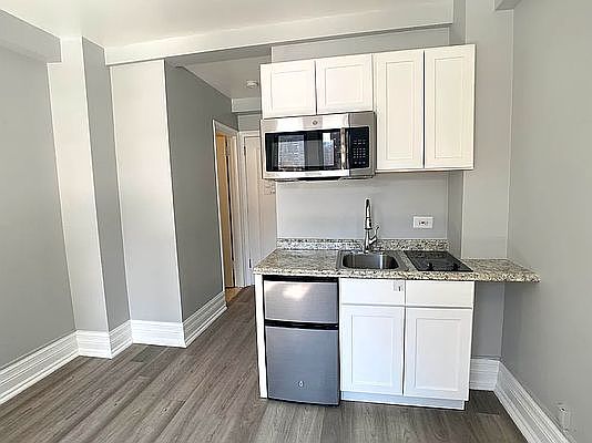 2nd image of 240 W 73rd St APT 818