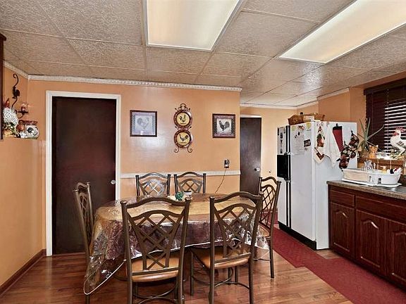 5th image of 38-40 Wright Ave