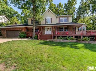 3916 W Bluffs Rd, Springfield, IL 62711