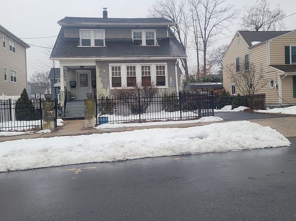 110 James Ave