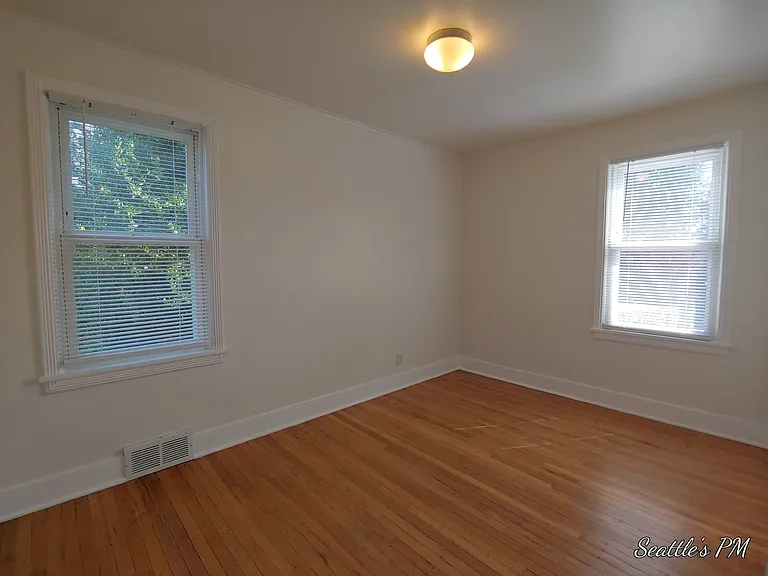 7510 34th Ave SW — Photo 6