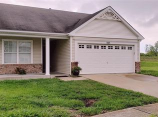 10947 Bellefontaine Estates Ct, Saint Louis, MO 63137