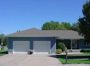 4308 Stratford Pl, Grand Island, NE 68803