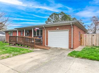 304 E Chickasaw Rd, Virginia Beach, VA 23462