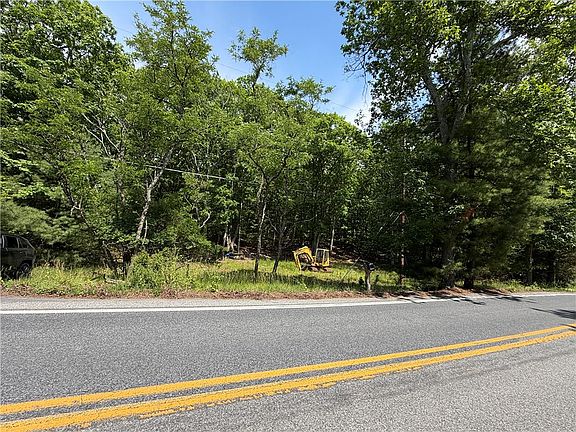 2nd image of 199 Upper Lakeview Dr