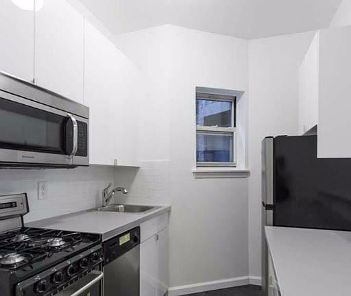 2nd image of 306 E 71st St APT 4D