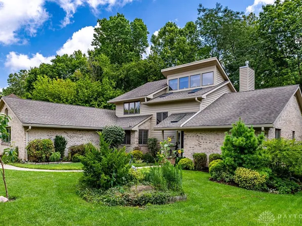 570 Rustic Trl, Dayton, OH 45434