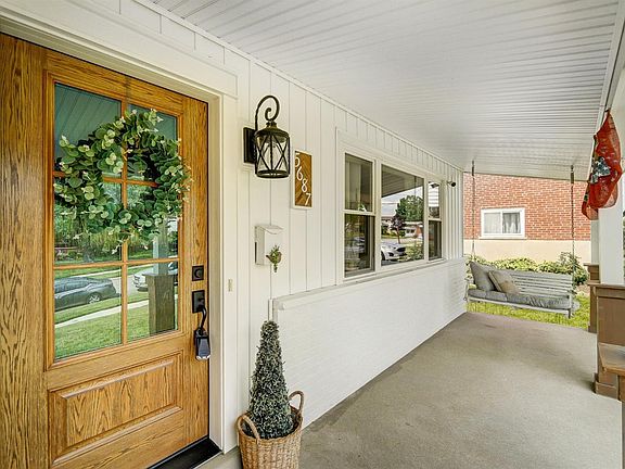 4th image of 5687 Woodhaven Dr
