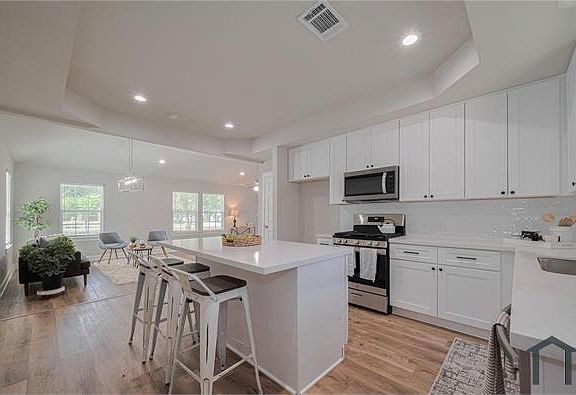 4th image of 3514 Fuqua St