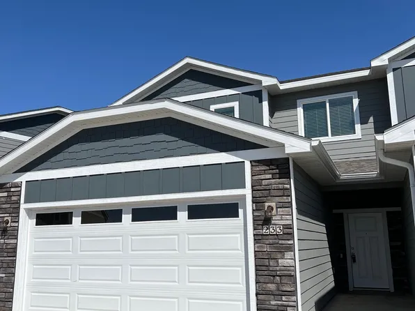 233 NW Greenway Pl, Waukee, IA 50263