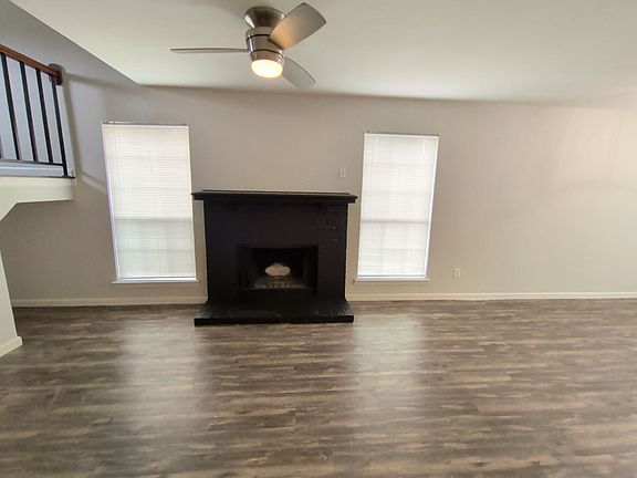 5th image of 318 Spanish Moss Dr
