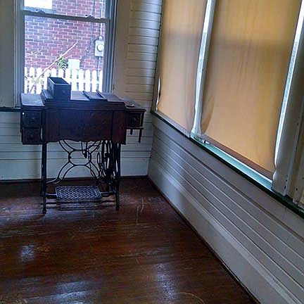 3rd image of 926 Washington Ave