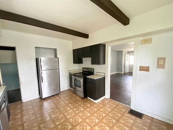5th image of 3907 Meyerfeld Ave