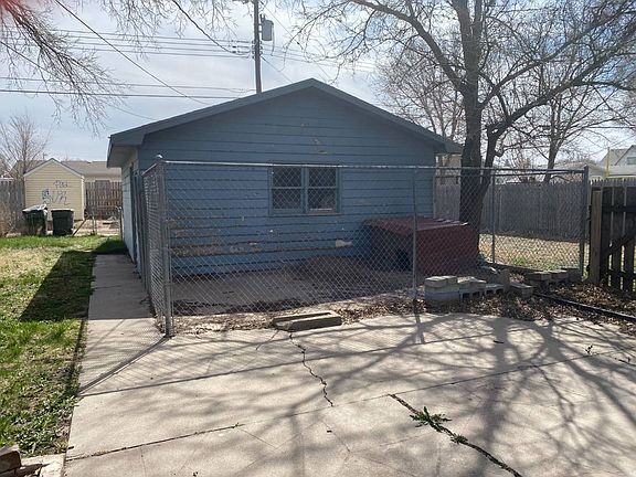 4th image of 1410 E 6th St