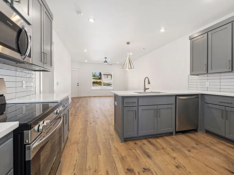 2763 W Rutledge Ln #2 — Photo 28