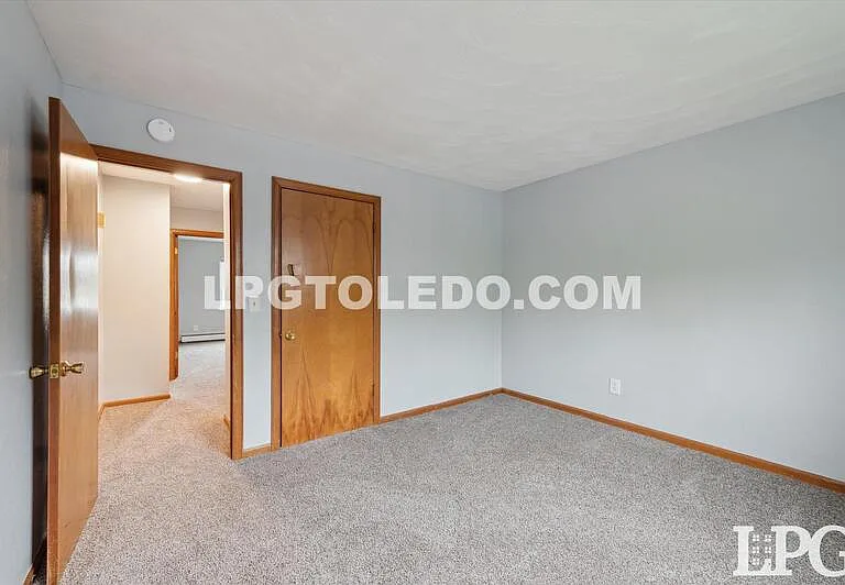 3310 Arlington Ave #8 — Photo 11