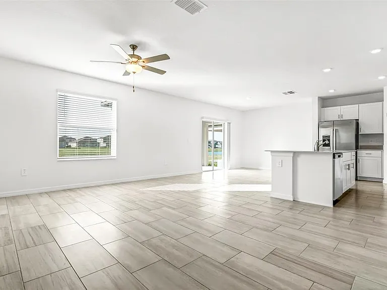 11672 Radiant Shore Loop — Photo 7