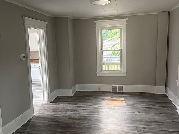 5th image of 217 Abbey Ln