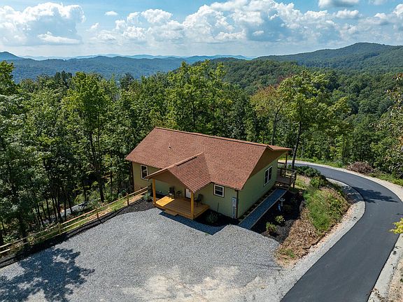 2nd image of 440 Marble Mountain Rd