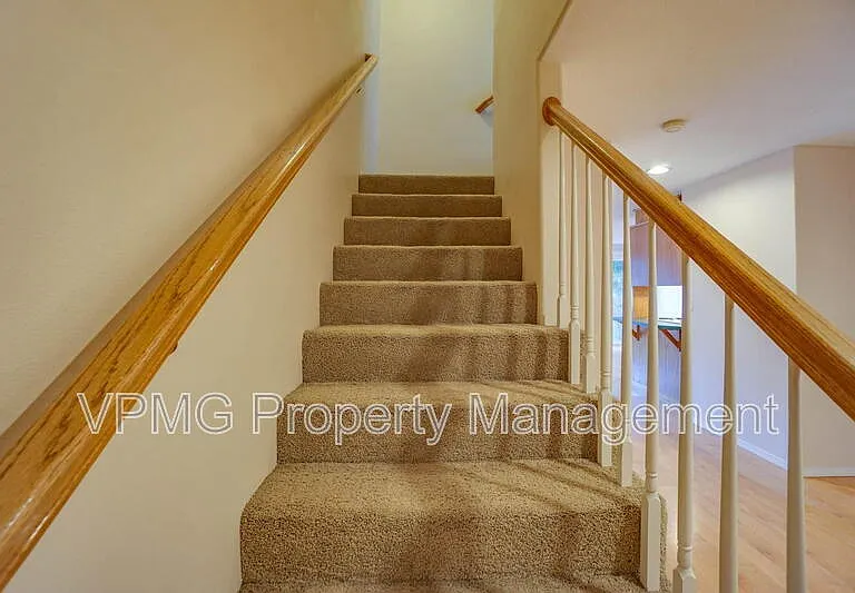 7608 NE 52nd St — Photo 15