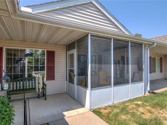 2nd image of 3640 Damon Street #4