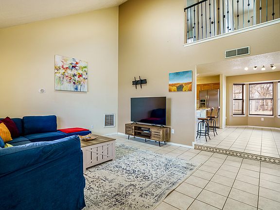 3rd image of 7 Sierra Vista Ct