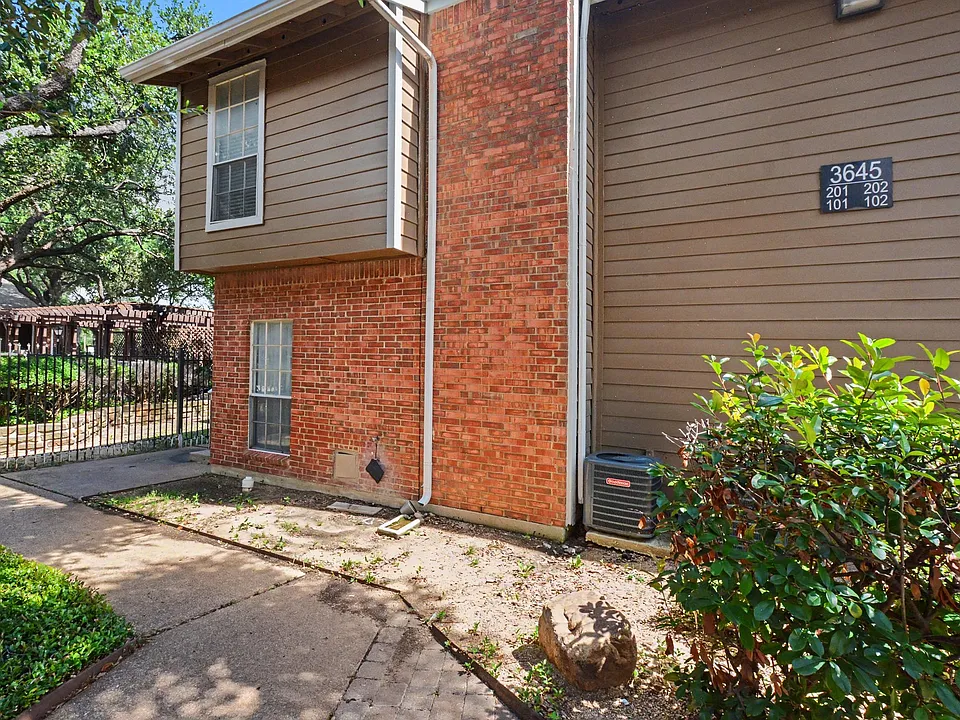3645 W Northgate Dr #201