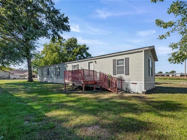 634 Monroe St, Pomona, KS 66076