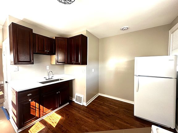 2nd image of 7611 S Wolcott Ave