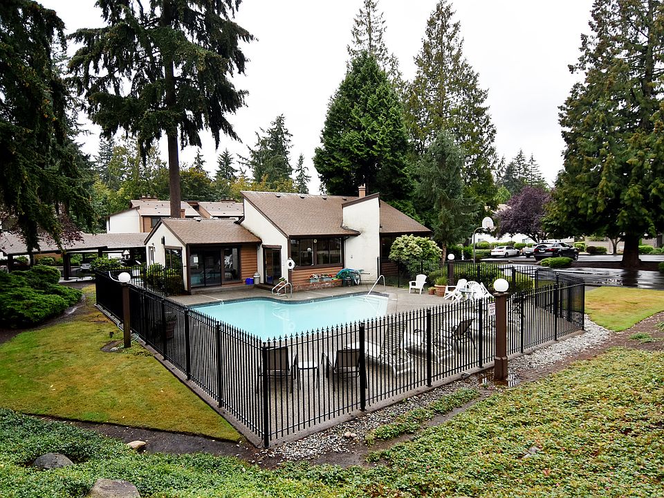 1st image of 12715 NE 130th Ct APT D102