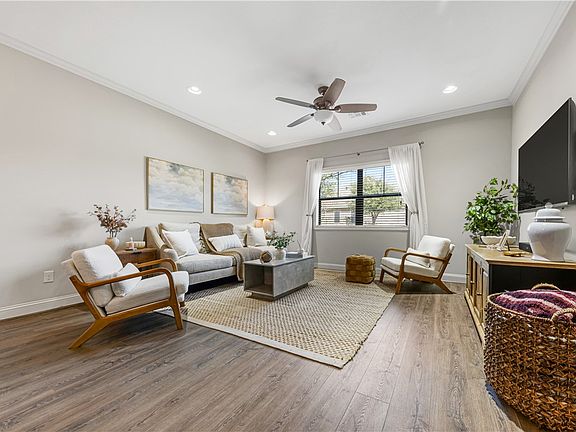 2nd image of 1441 Buena Vis