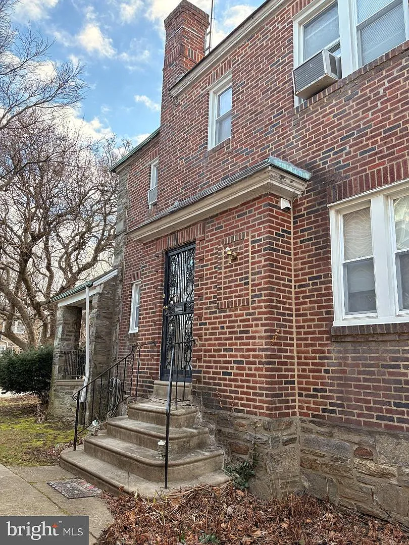 5757 Drexel Rd photo 1