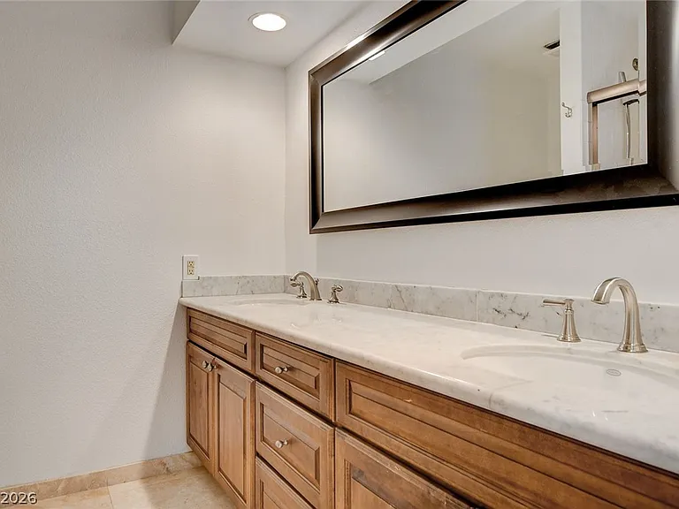 408 Lacy Ln — Photo 25