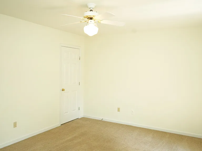 111 Darien Ter — Photo 17